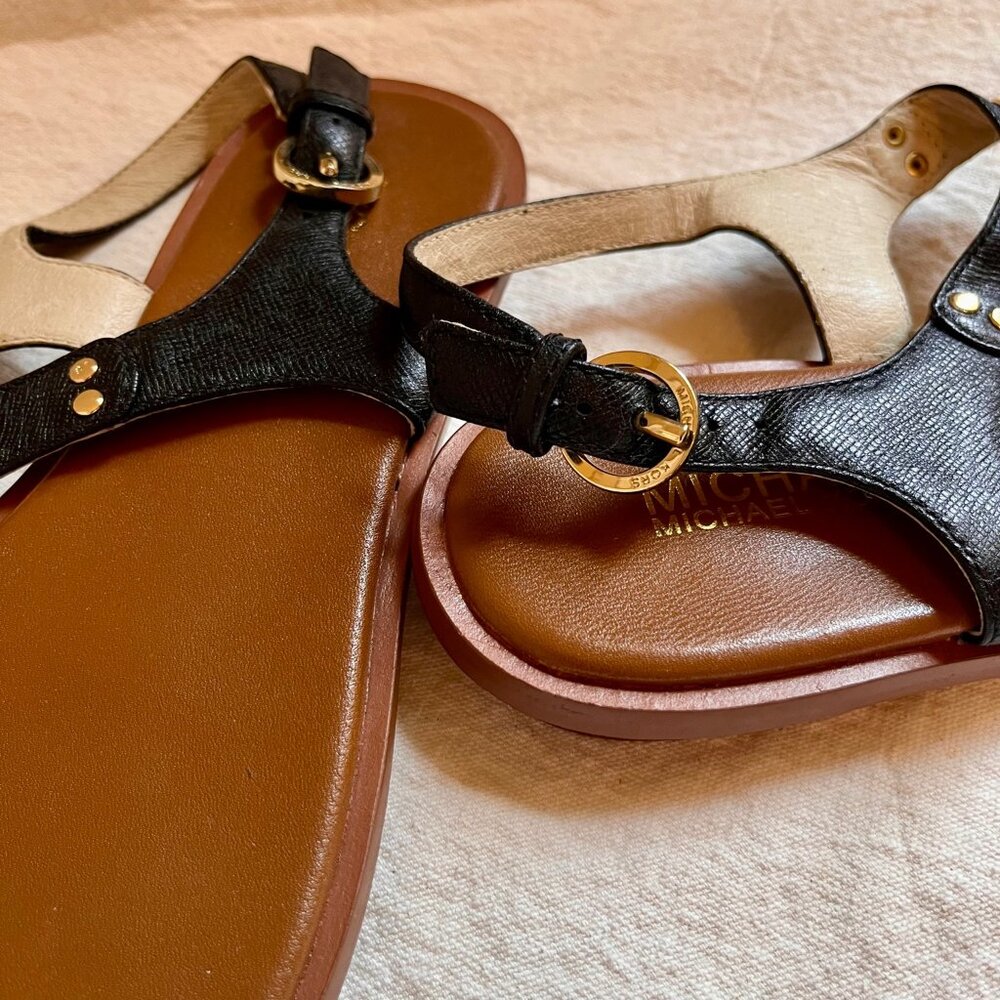 Michael Kors Black Leather Gold Logo Thong Sandals 9M - Picture 4 of 7